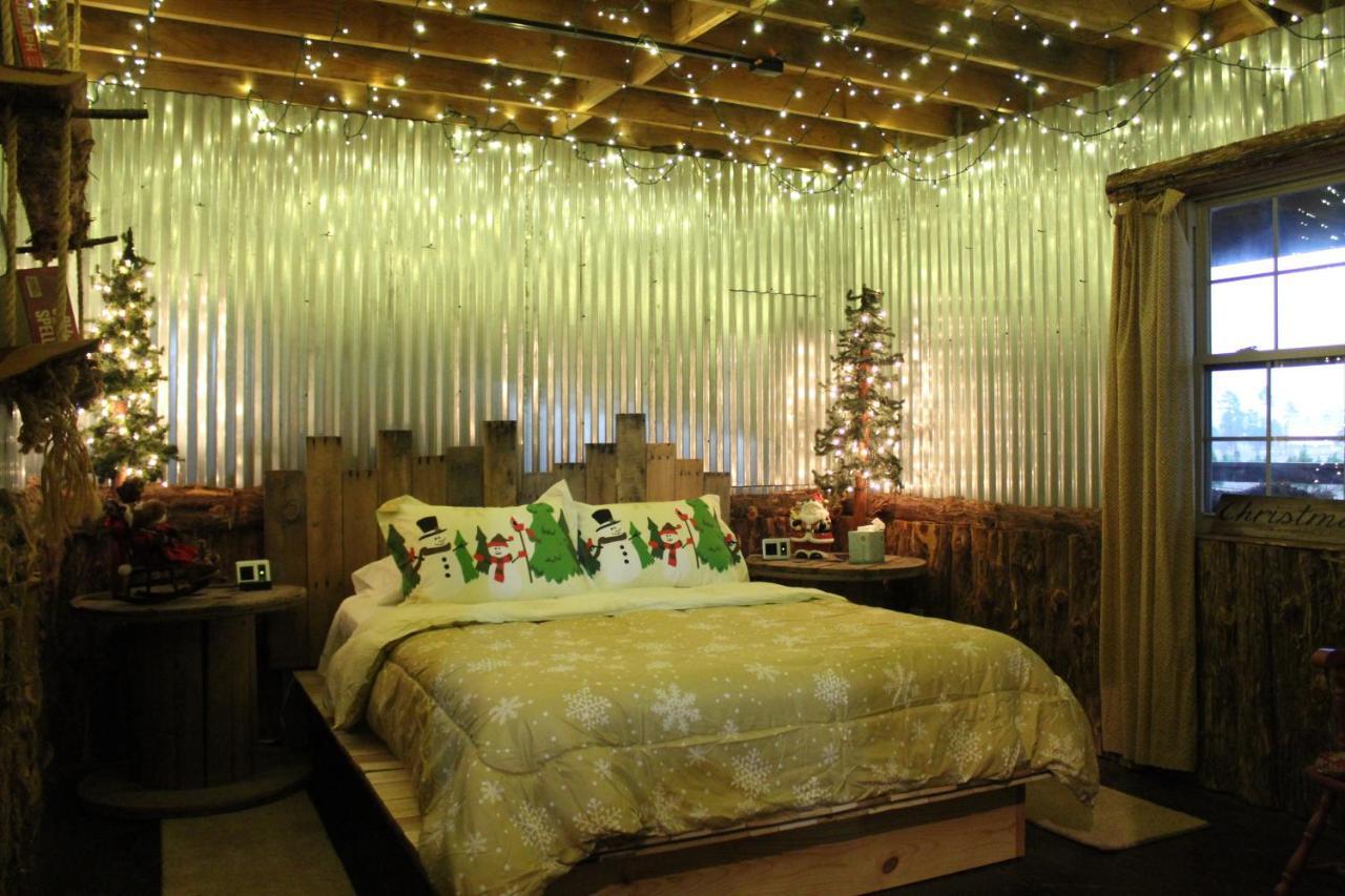 Rural Life On A Real Christmas Tree Farm! Hallmark Experience! Ozark Εξωτερικό φωτογραφία
