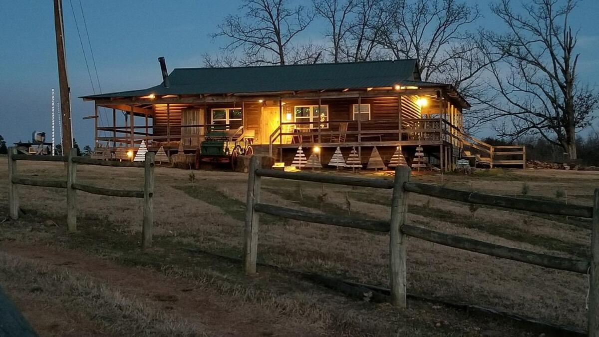 Rural Life On A Real Christmas Tree Farm! Hallmark Experience! Ozark Εξωτερικό φωτογραφία